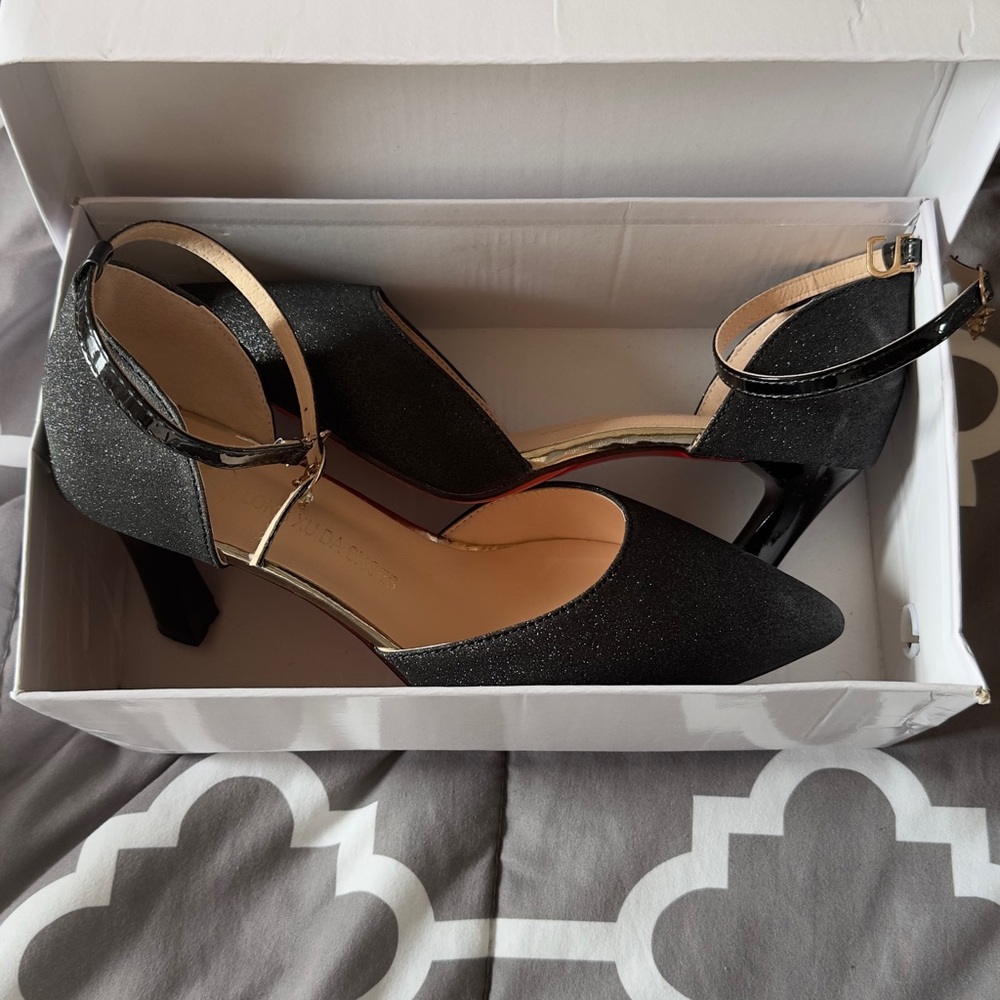 Stilettos - Picture 3 of 3